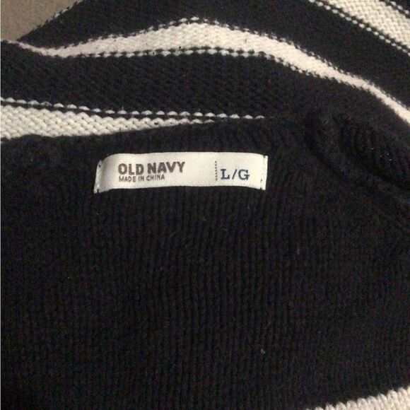 Old Navy White and Black Striped Sweater Large - Picture 5 of 12